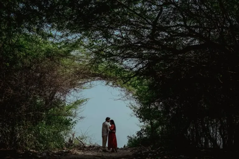 5 Mistakes Couples Make During Their Pre-Wedding Shoot (And How to Fix Them)